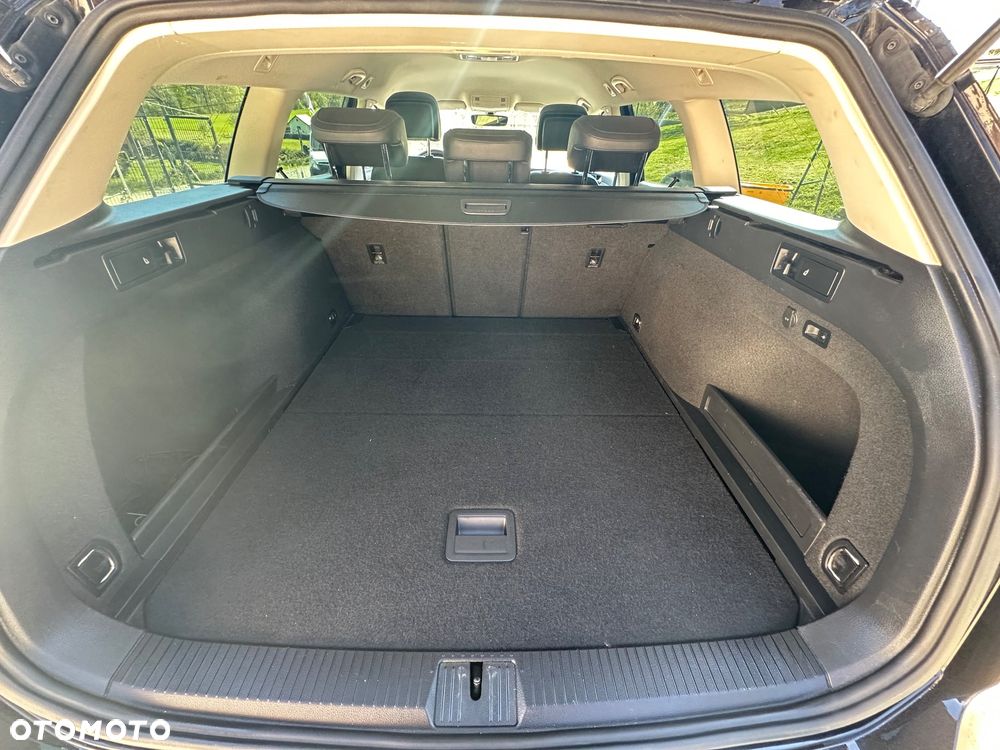 Volkswagen Passat - 18