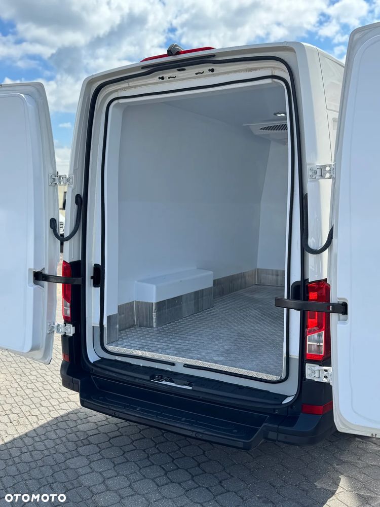 Volkswagen CRAFTER - 7