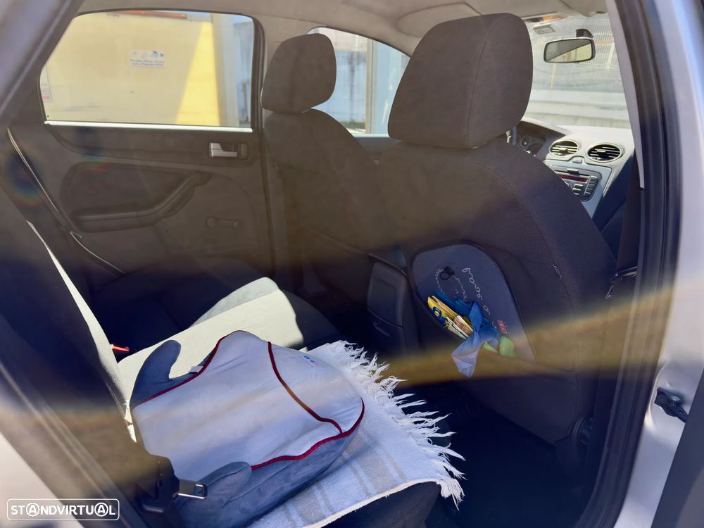 Ford Focus 1.6 TDCi S - 9