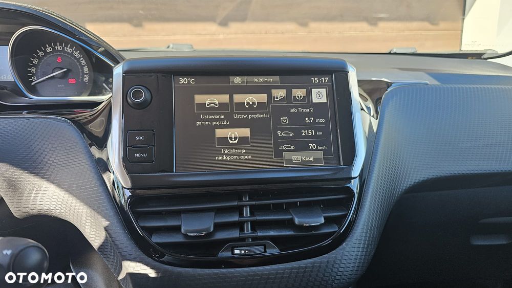 Peugeot 2008 1.2 Pure Tech GPF Allure S&S - 20