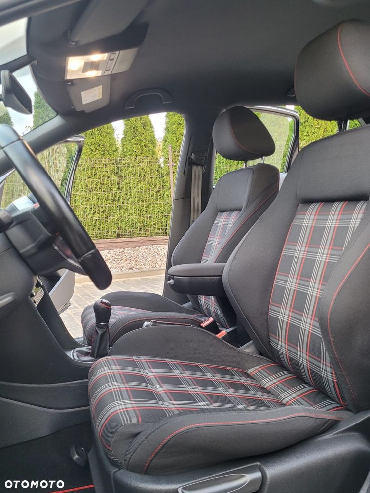 Volkswagen Polo 1.8 TSI BMT GTI - 24