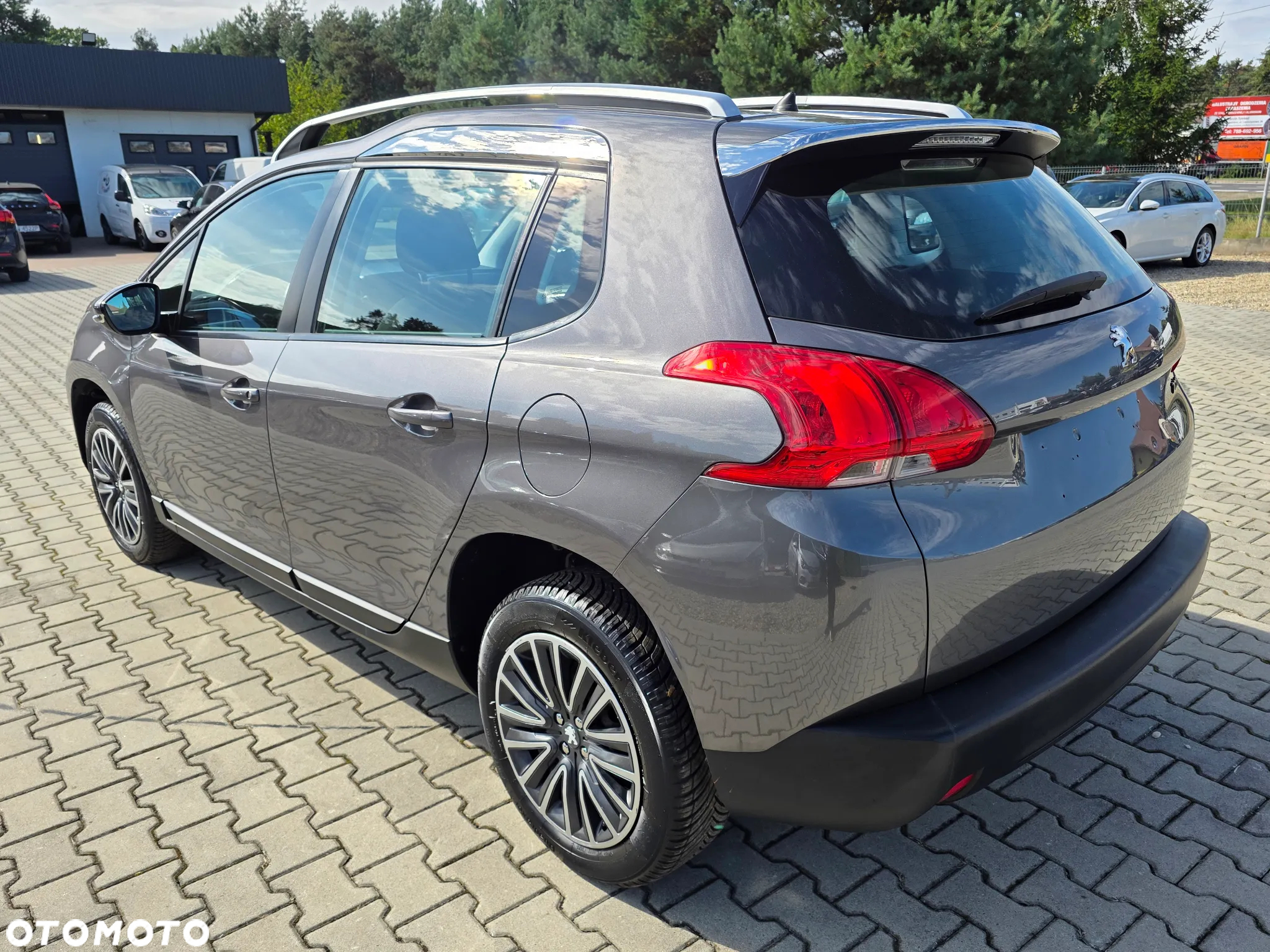 Peugeot 2008 - 5