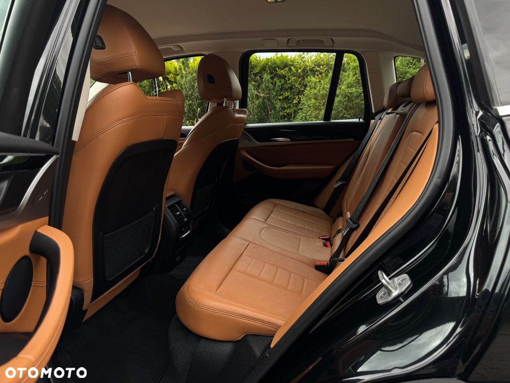 BMW X3 sDrive18d xLine sport - 25