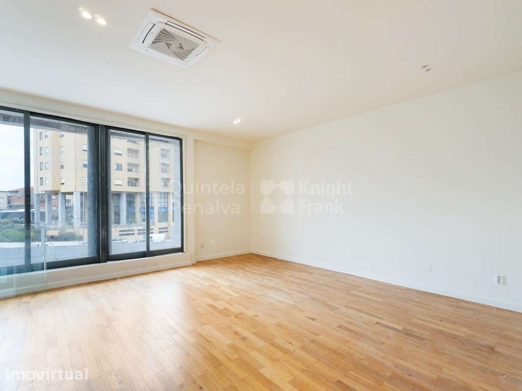 Apartamento T0 remodelado de 51 m² junto ao metro em Vila Nova de Gaia - Grande imagem: 4/26