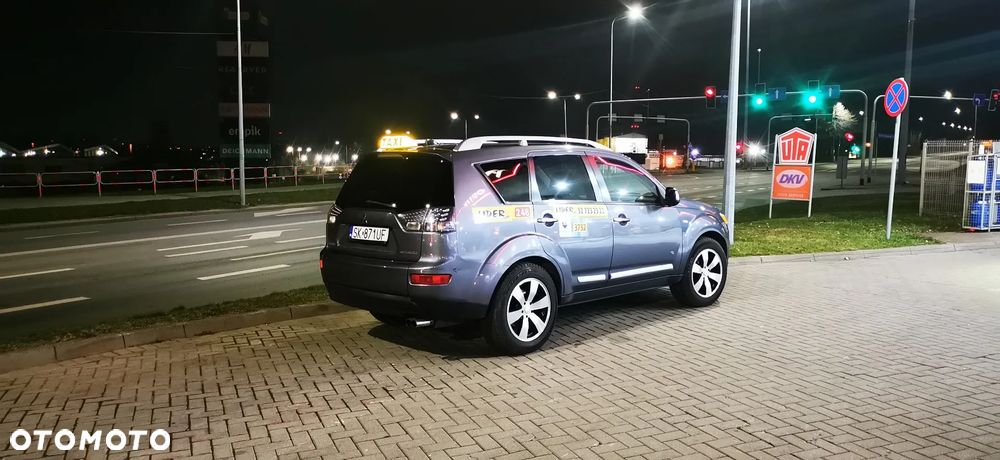 Mitsubishi Outlander 3.0 V6 LS 2WD - 2