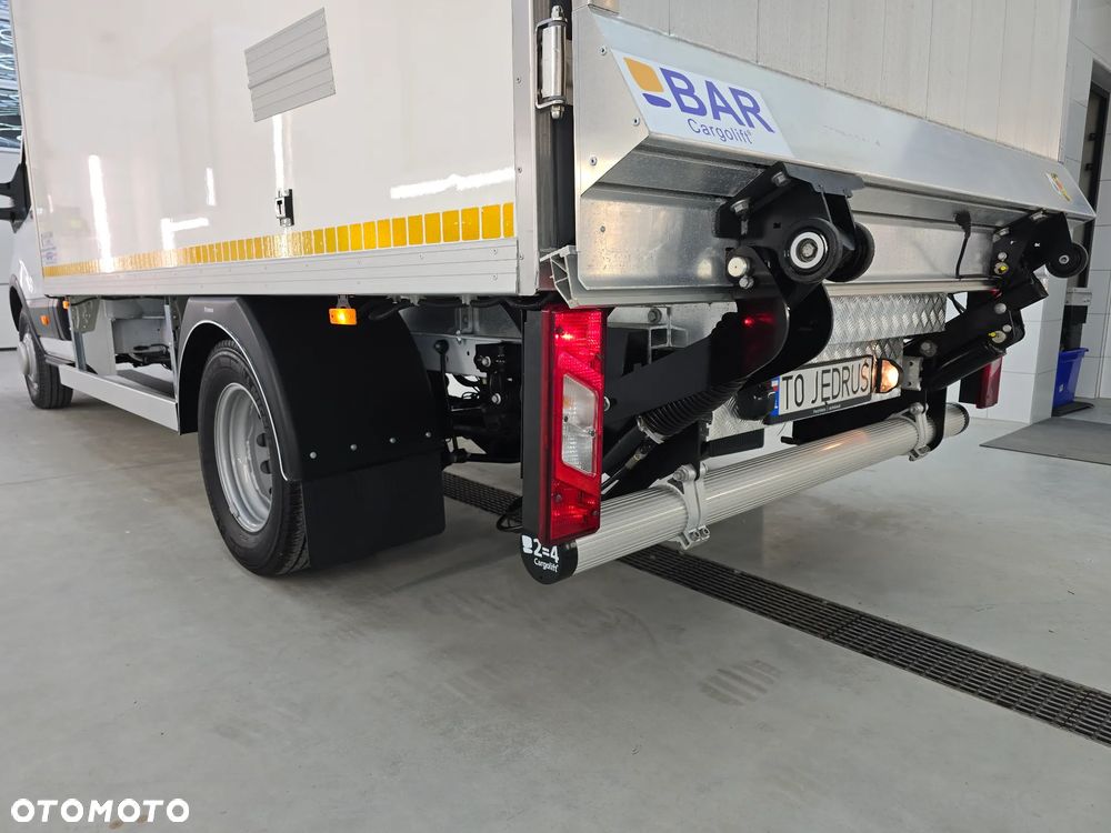 Ford TRANSIT 350-170 IZOTERMA WINDA 750Kg 48 Tyś Km SERWIS ASO FORD DO OSTATNIEGO Km SALON PL STAN JAK NOWY TEMPOMAT KLIMA ELKTRYKA ASYSTEN KIEROWCY WZMOCNIONE TYLNE ZAWIESZENIE RESOR + PODUSZKI PNEŁMATYCZNE - 22