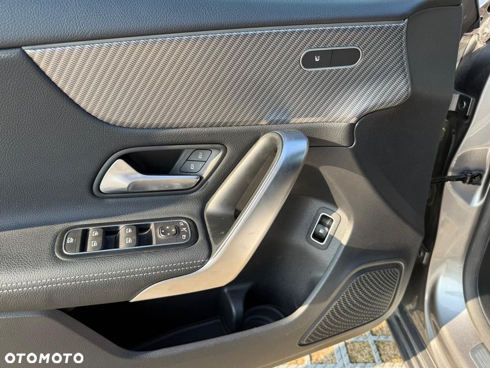 Mercedes-Benz Klasa A 250 e PHEV Progressive 8G-DCT - 12