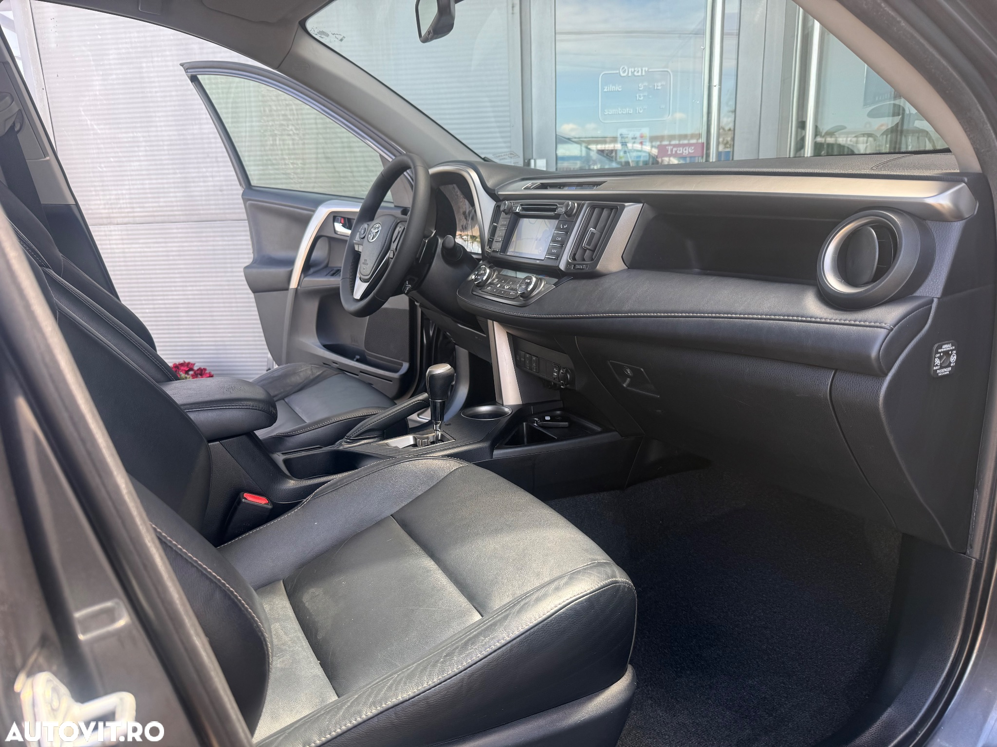 Toyota RAV4 2.2 D-4CAT 4WD Aut Luxury - 17