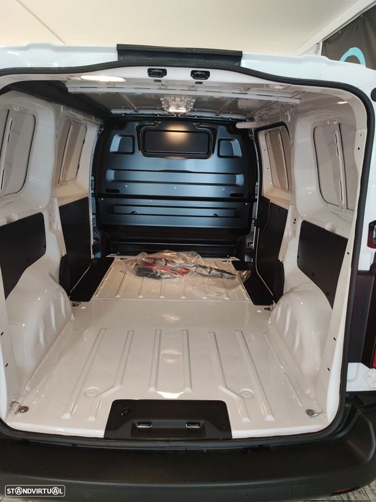 Peugeot e-Expert 75 kWh Pro Long - 4