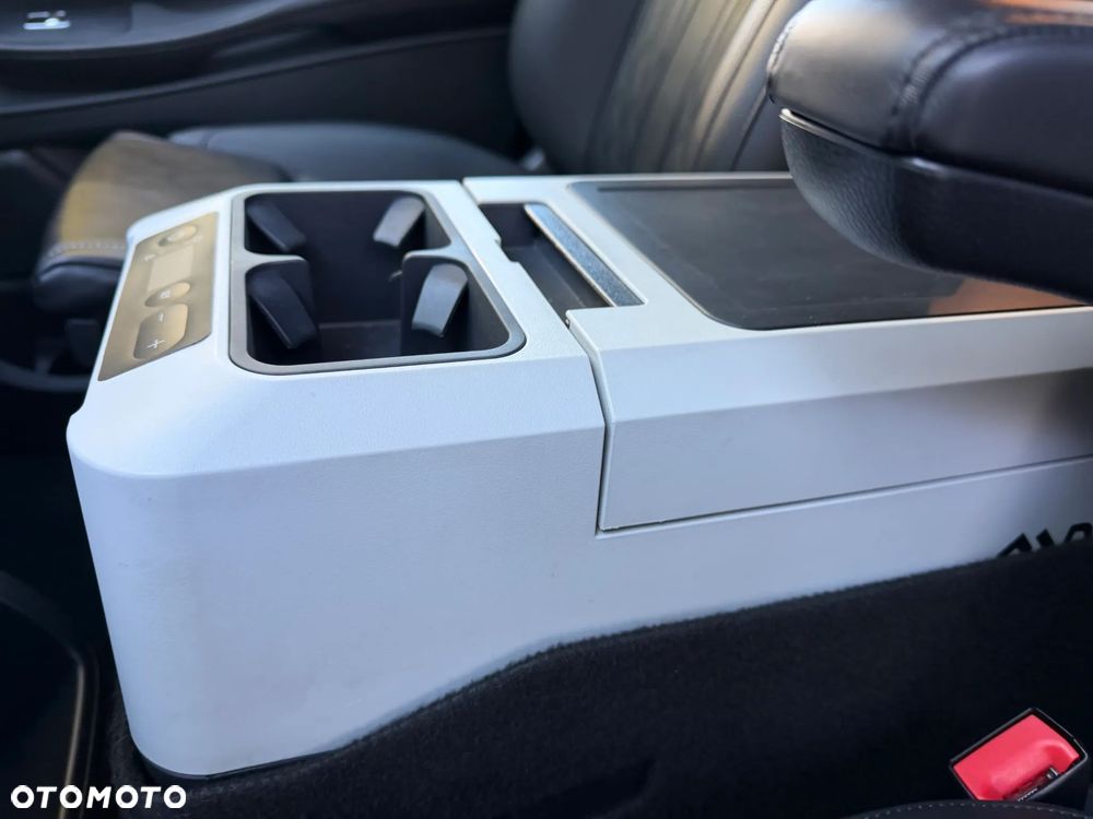 Mercedes-Benz Klasa V 300 d extralang 4Matic 9G-TRONIC Special Edition Style - 13