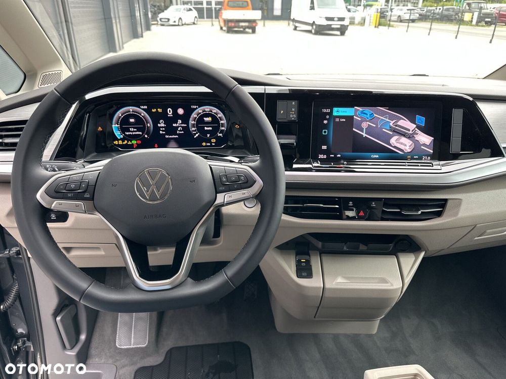 Volkswagen Multivan - 13
