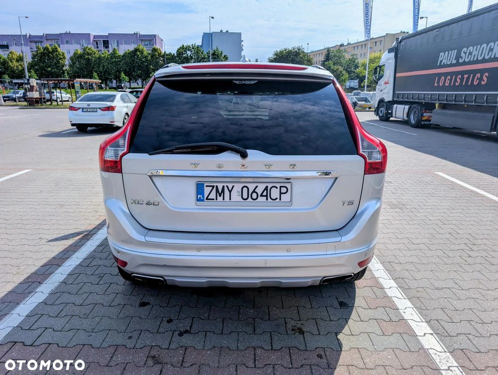 Volvo XC 60 T5 Drive-E Ocean Race - 22