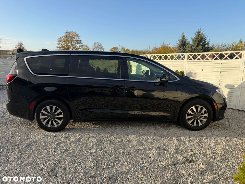 Chrysler Pacifica - 29