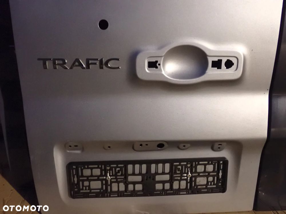 Trafic 3 VivaroB Talento NV300 Drzwi Tylne - 26