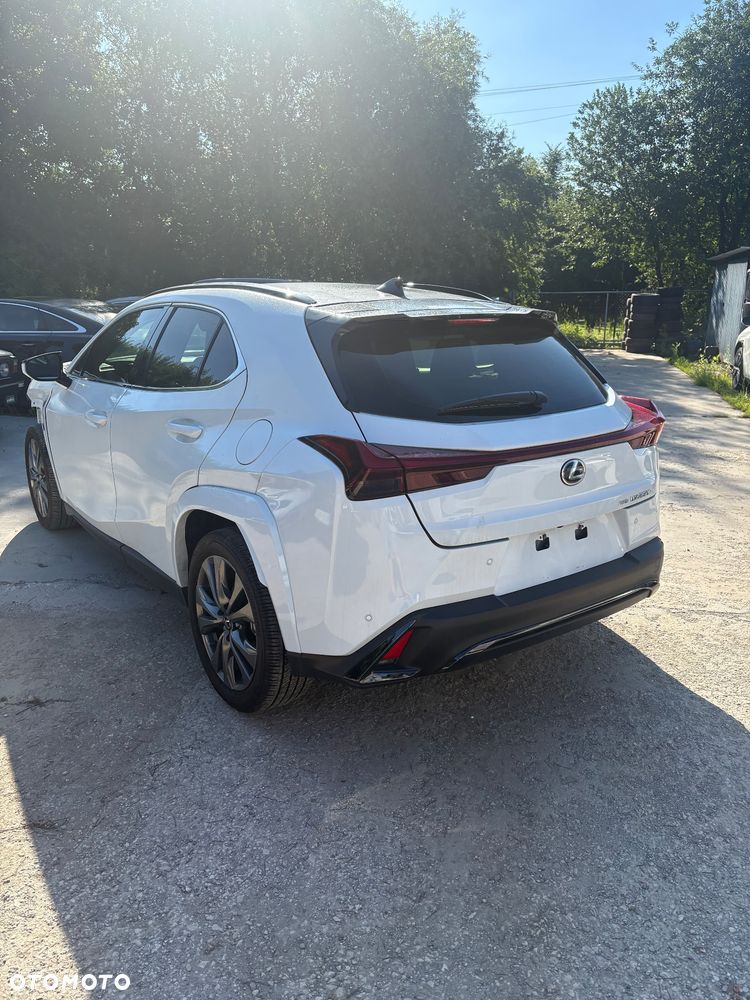 Lexus UX 250h GPF F Sport Design AWD - 3