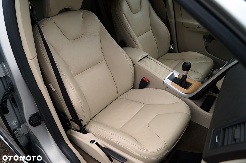 Volvo XC 60 D4 Edition Pro - 25