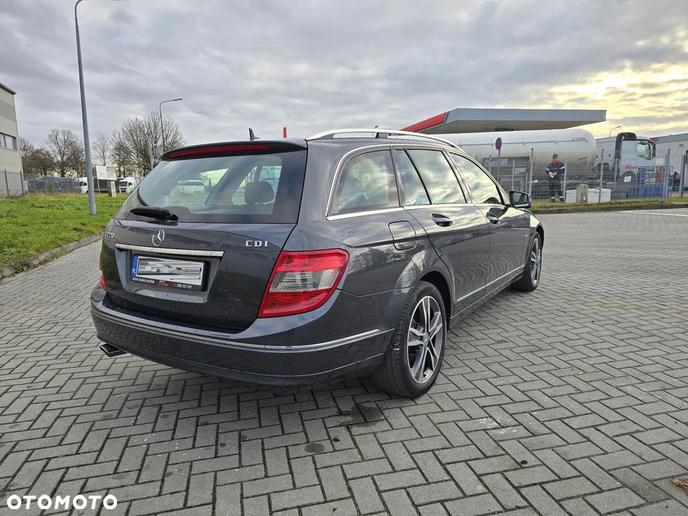 Mercedes-Benz Klasa C 220 CDI BlueEff Avantgarde - 6