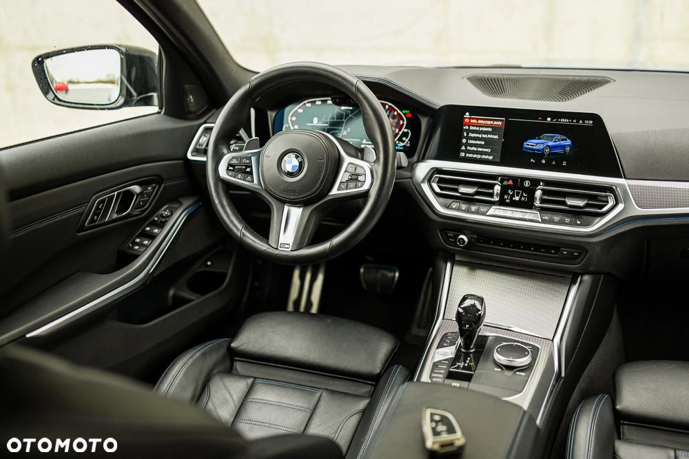 BMW Seria 3 330e M Sport - 24
