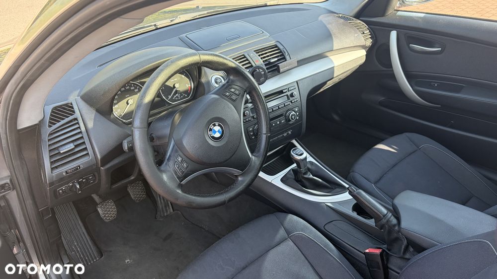 BMW Seria 1 123d - 10
