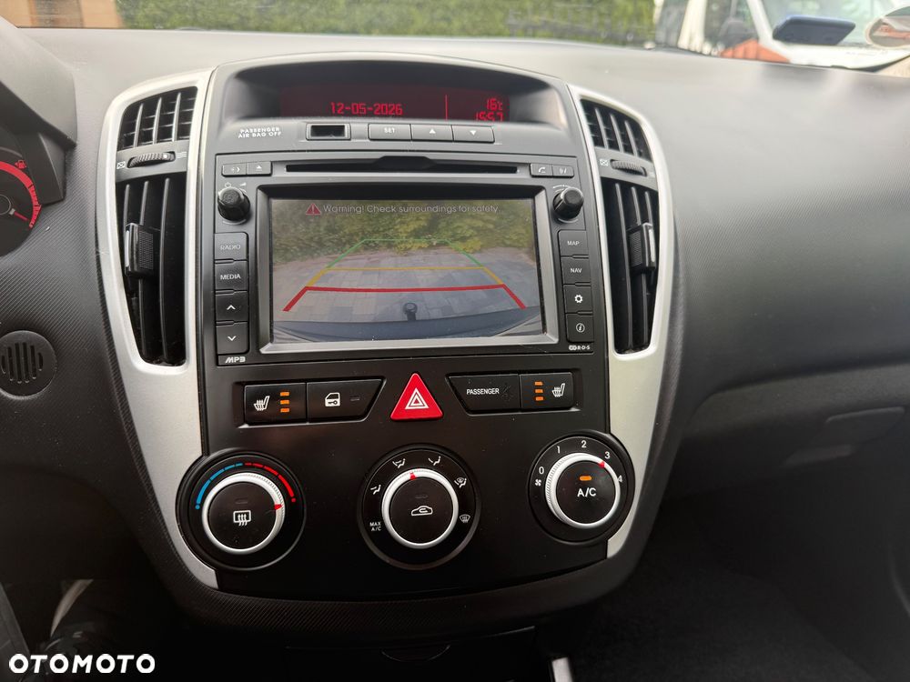 Kia Ceed 1.4 CVVT Dream-Team Edition - 21