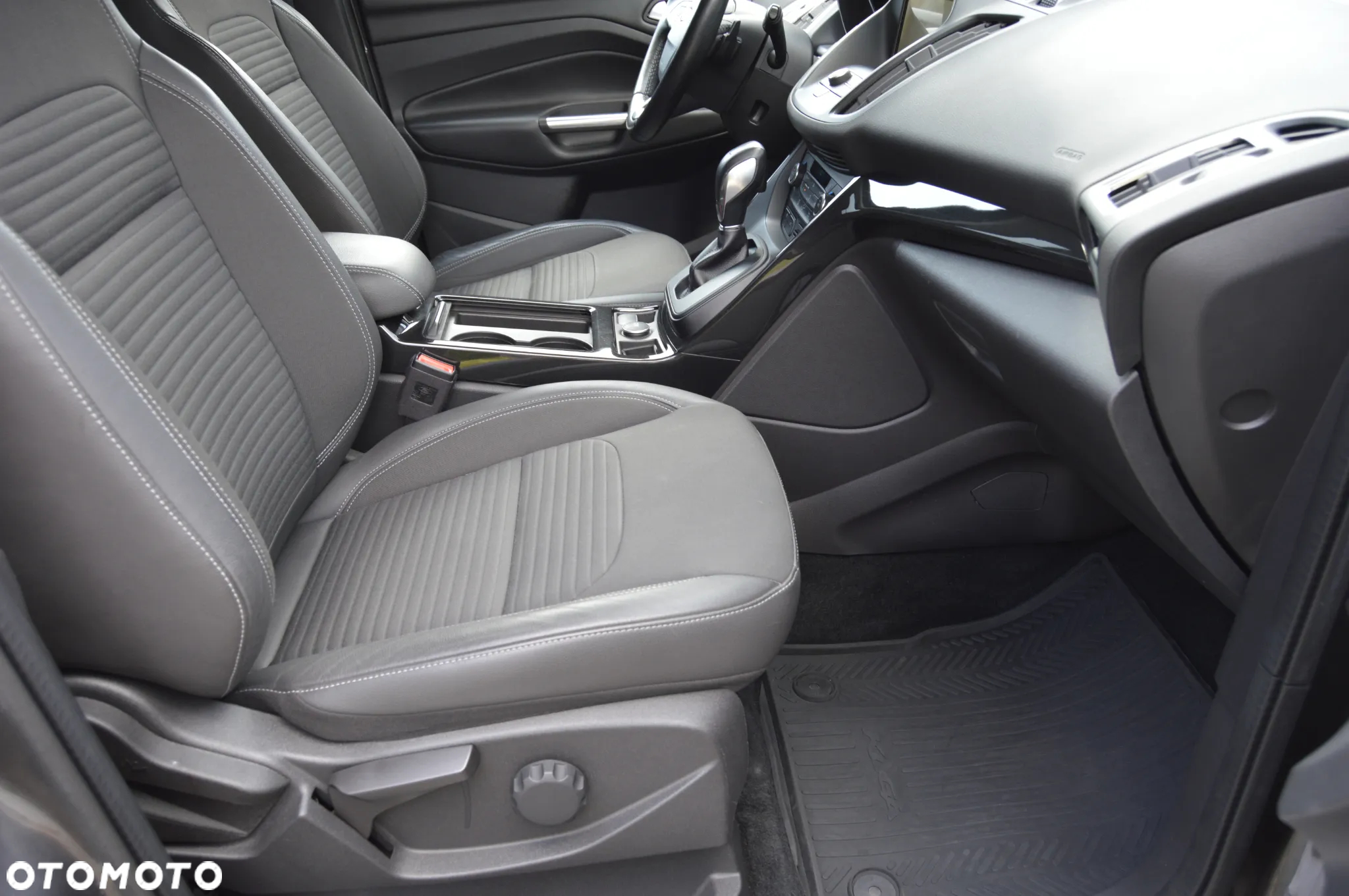 Ford Kuga 1.5 EcoBoost AWD Titanium ASS - 17