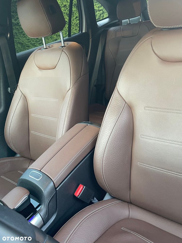 Mercedes-Benz GLA 250 4-Matic - 5