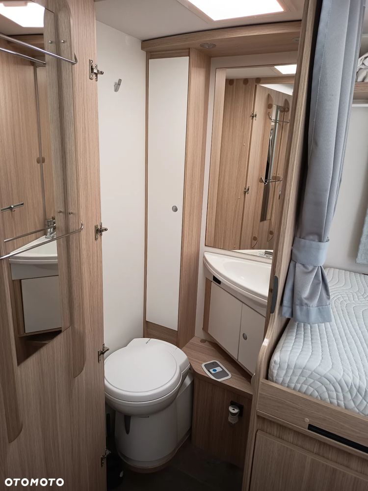 Sunlight Ducato camper - 24