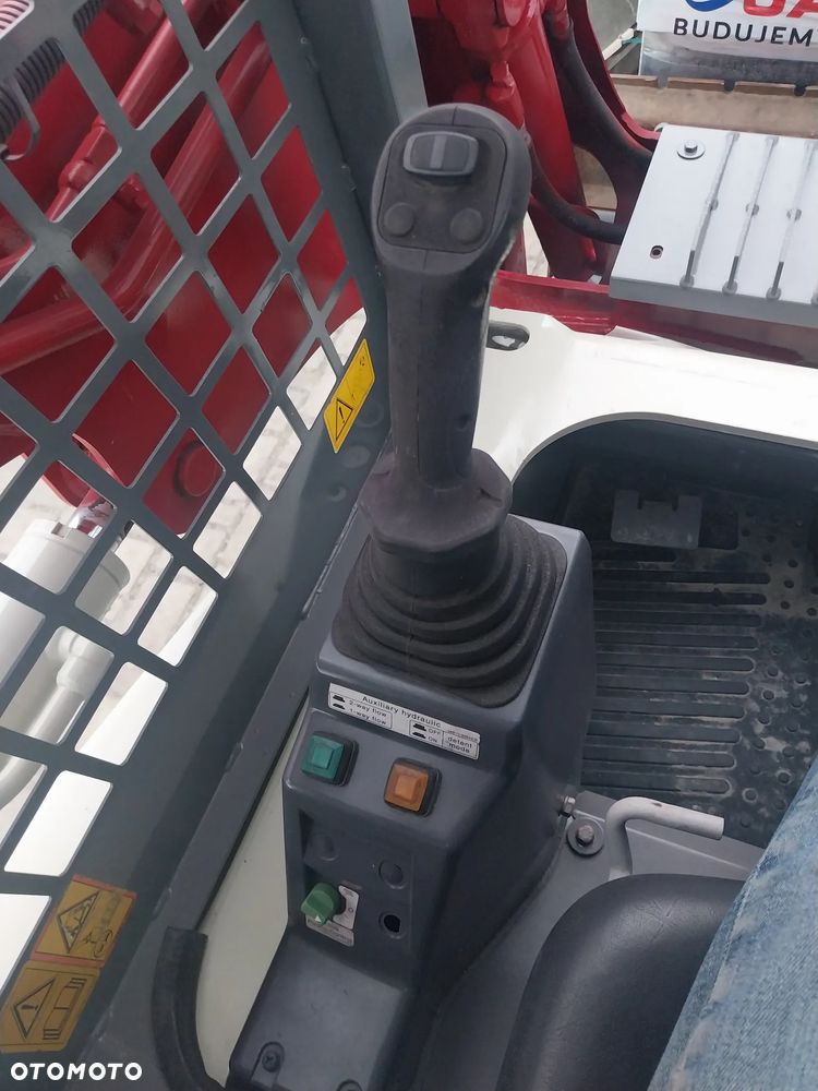 Takeuchi TL8 - 13