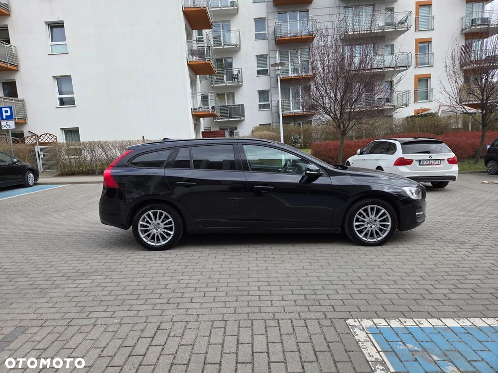 Volvo V60 D2 Kinetic - 4