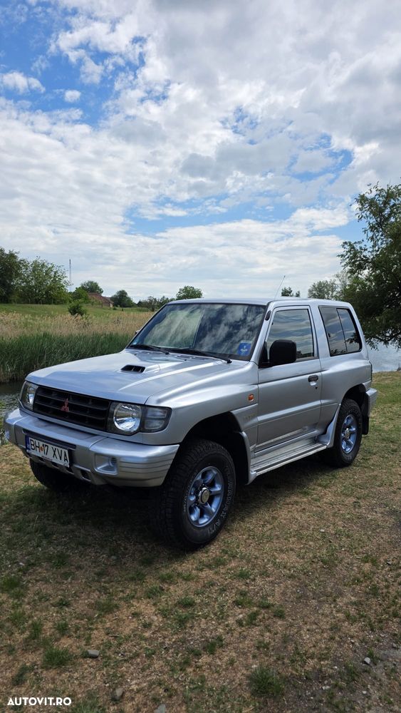 Mitsubishi Pajero - 13