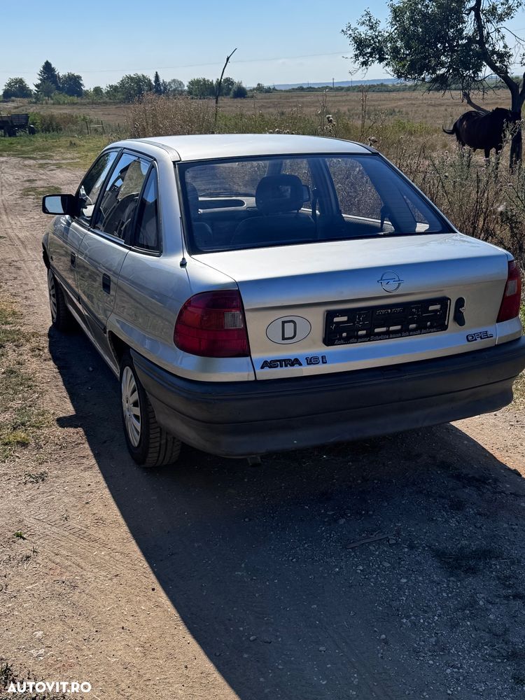 Opel Astra - 6