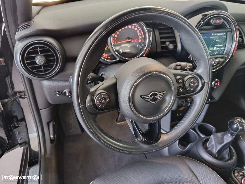 MINI 5 Portas Cooper D - 45