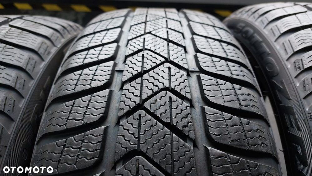 Opony Pirelli 205 50 R17 - 4