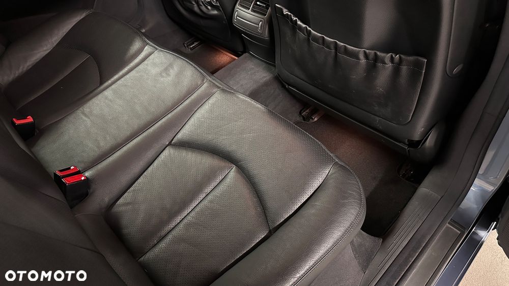 Mercedes-Benz Klasa E - 19