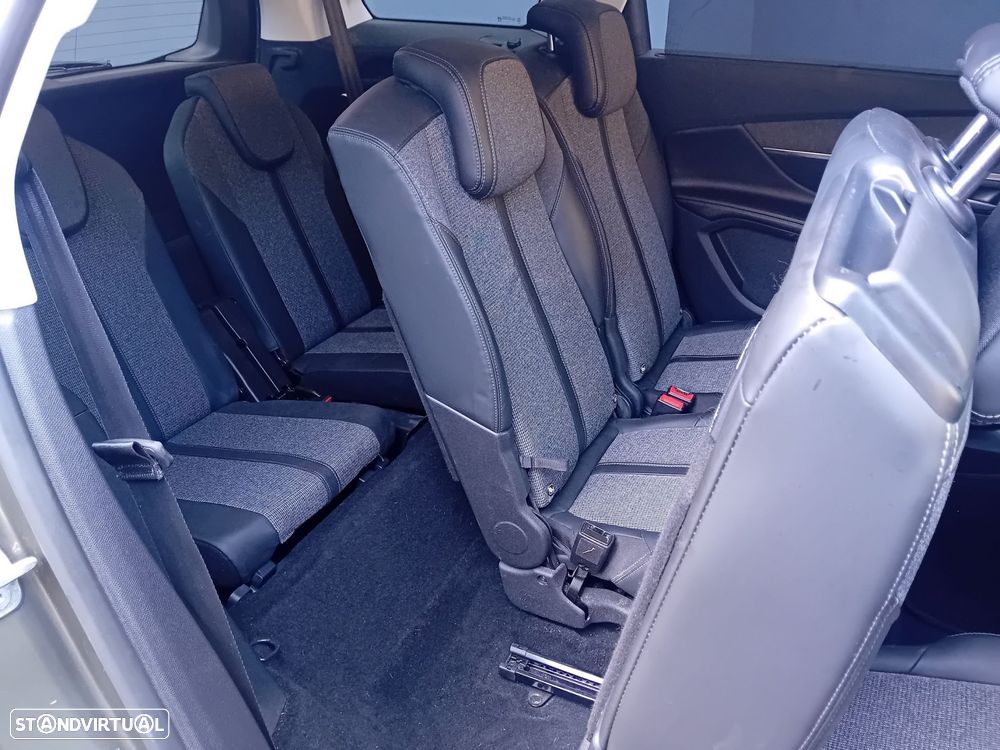 Peugeot 5008 1.2 PureTech Allure - 12