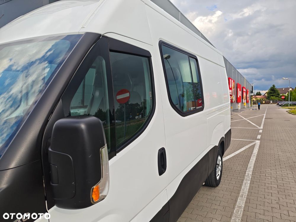 Iveco 35S18 L3H2 3.0 180KM 6-CIO OSOBOWY - 12