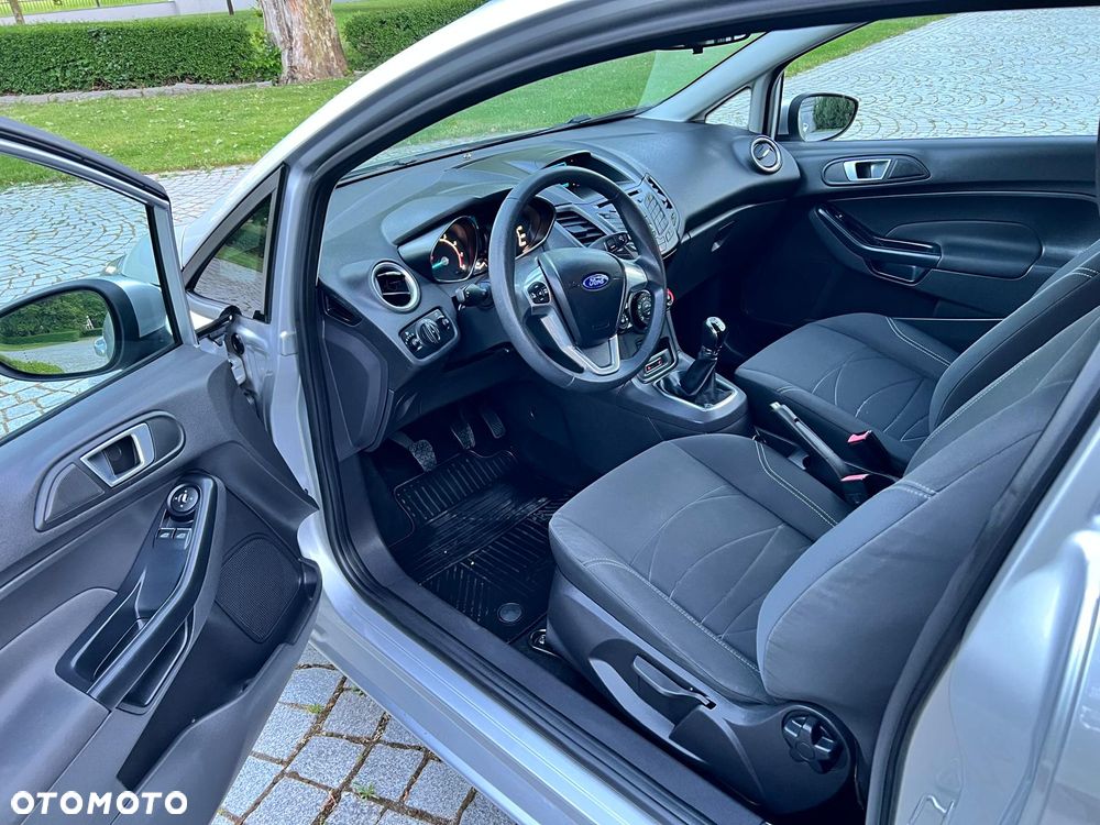 Ford Fiesta - 12