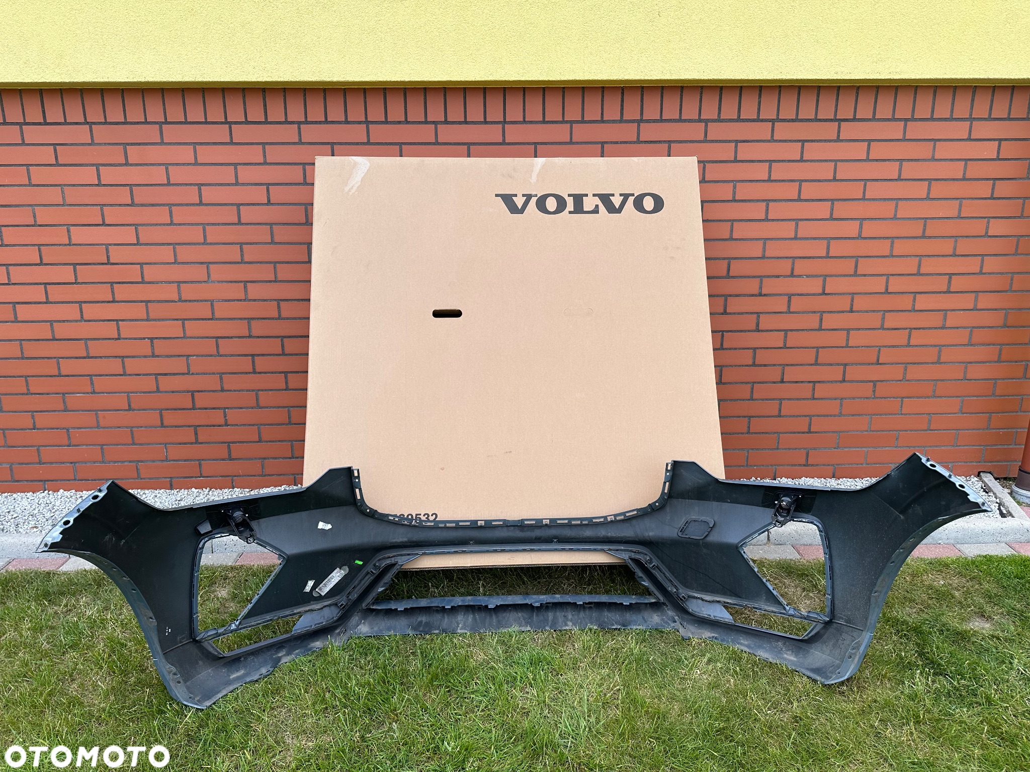 Zderzak tylny i przedni Volvo XC60 2023 – Thunder Grey - 4