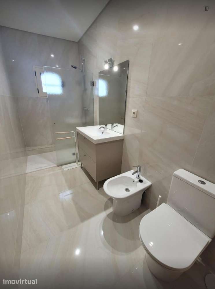 Quarto - localizado em Paranhos Porto - Grande imagem: 4/10