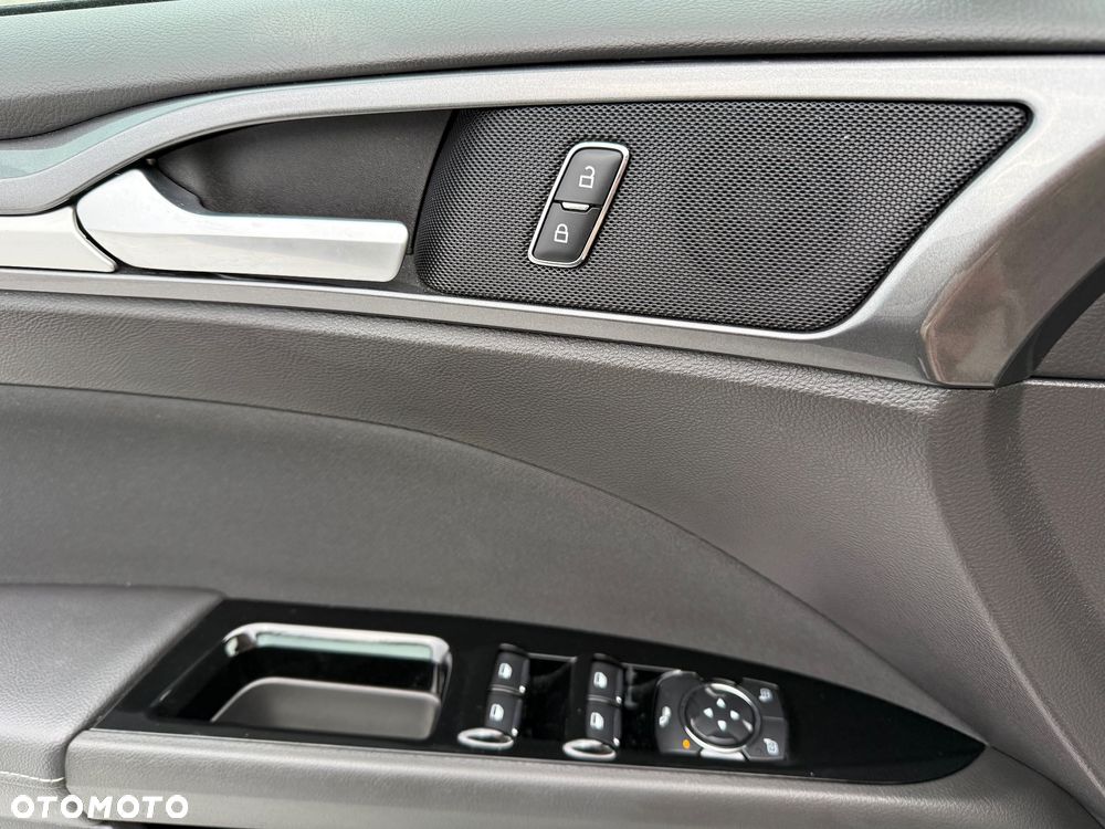 Ford Mondeo 2.0 TDCi Trend PowerShift - 19