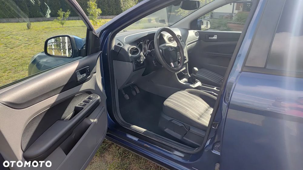 Ford Focus 1.6 Trend + - 13
