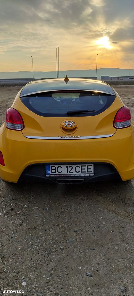 Hyundai Veloster 1.6 GDi DOHC - 4