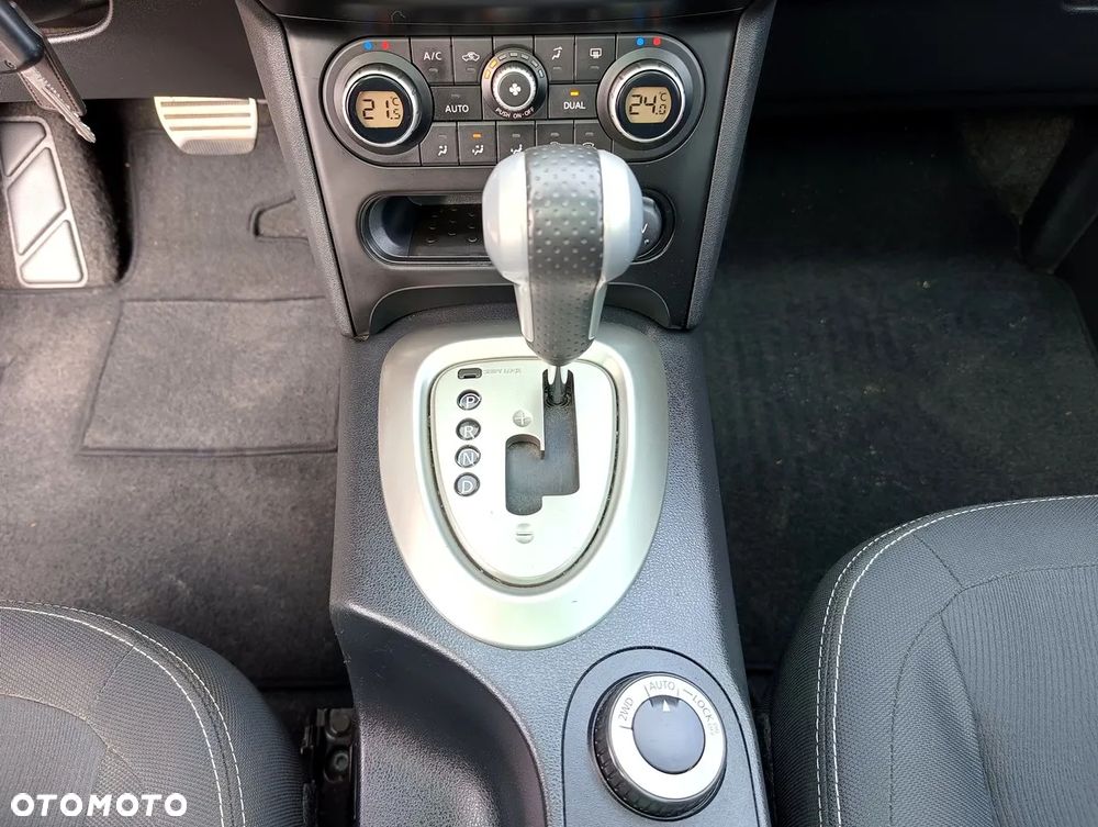 Nissan Qashqai 2.0 4 x 4 CVT tekna - 26