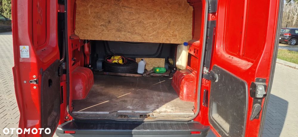 Opel Vivaro - 12