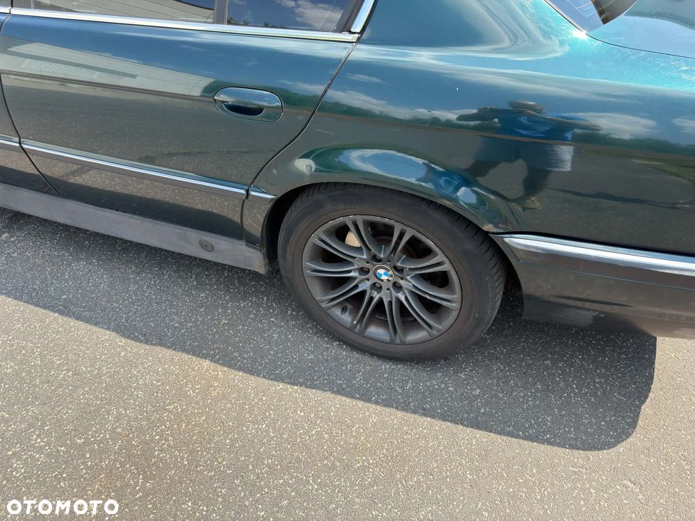 BMW Seria 7 - 8
