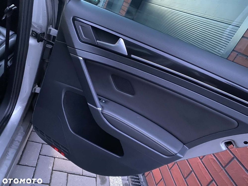 Volkswagen Golf 2.0 BlueTDI Highline - 21