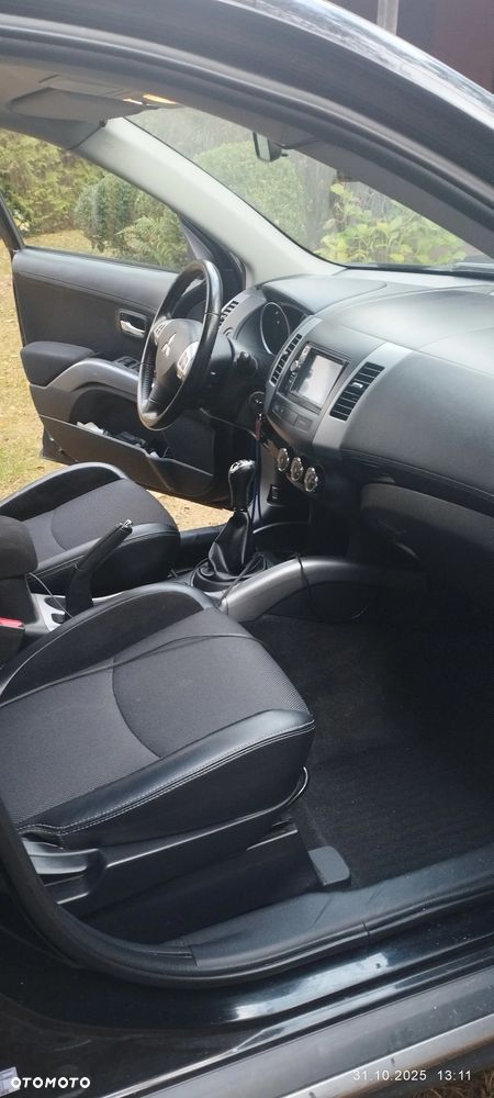 Mitsubishi Outlander 2.0 Intense + NAVI 2WD EU5 - 9
