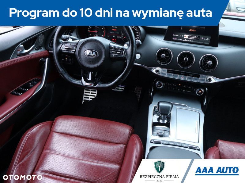 Kia Stinger - 9