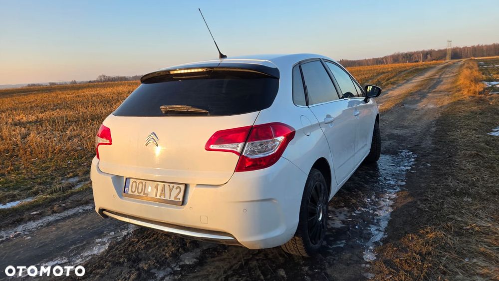 Citroën C4 e-HDi 115 Exclusive - 3
