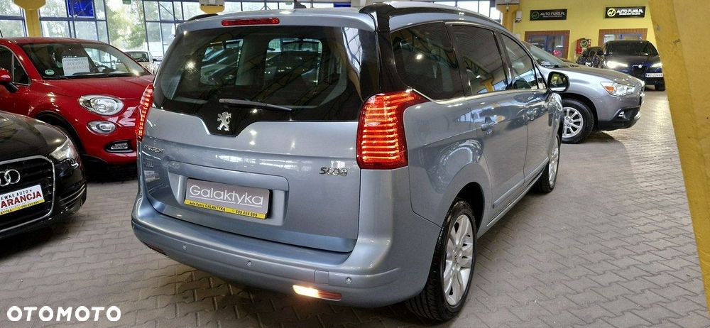 Peugeot 5008 - 7